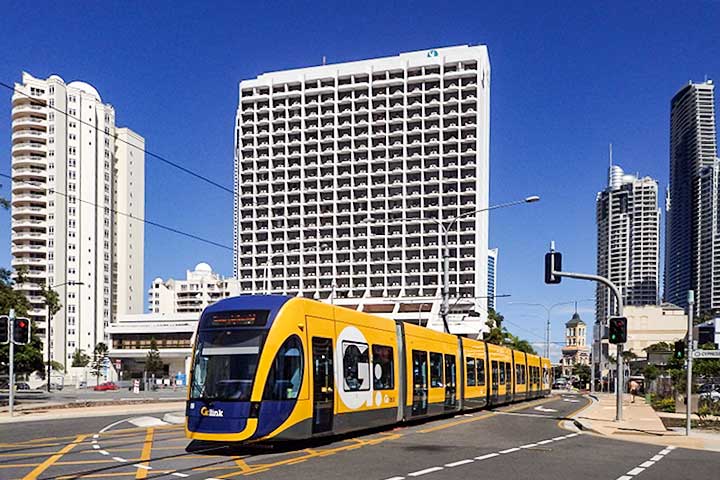 G-Link LRV approaching Cypress Avenue SB
