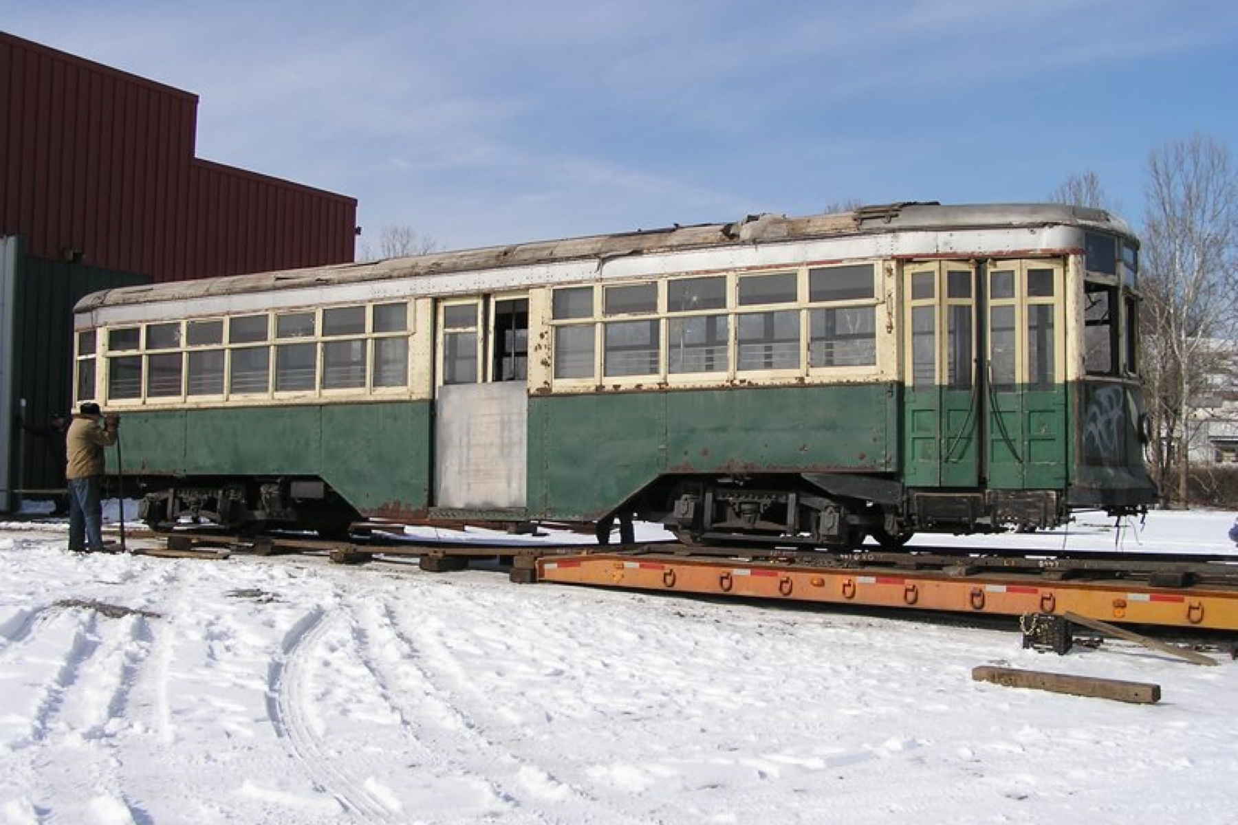 Unloading PTC 8042 at the Pennsylvania Trolley Museum