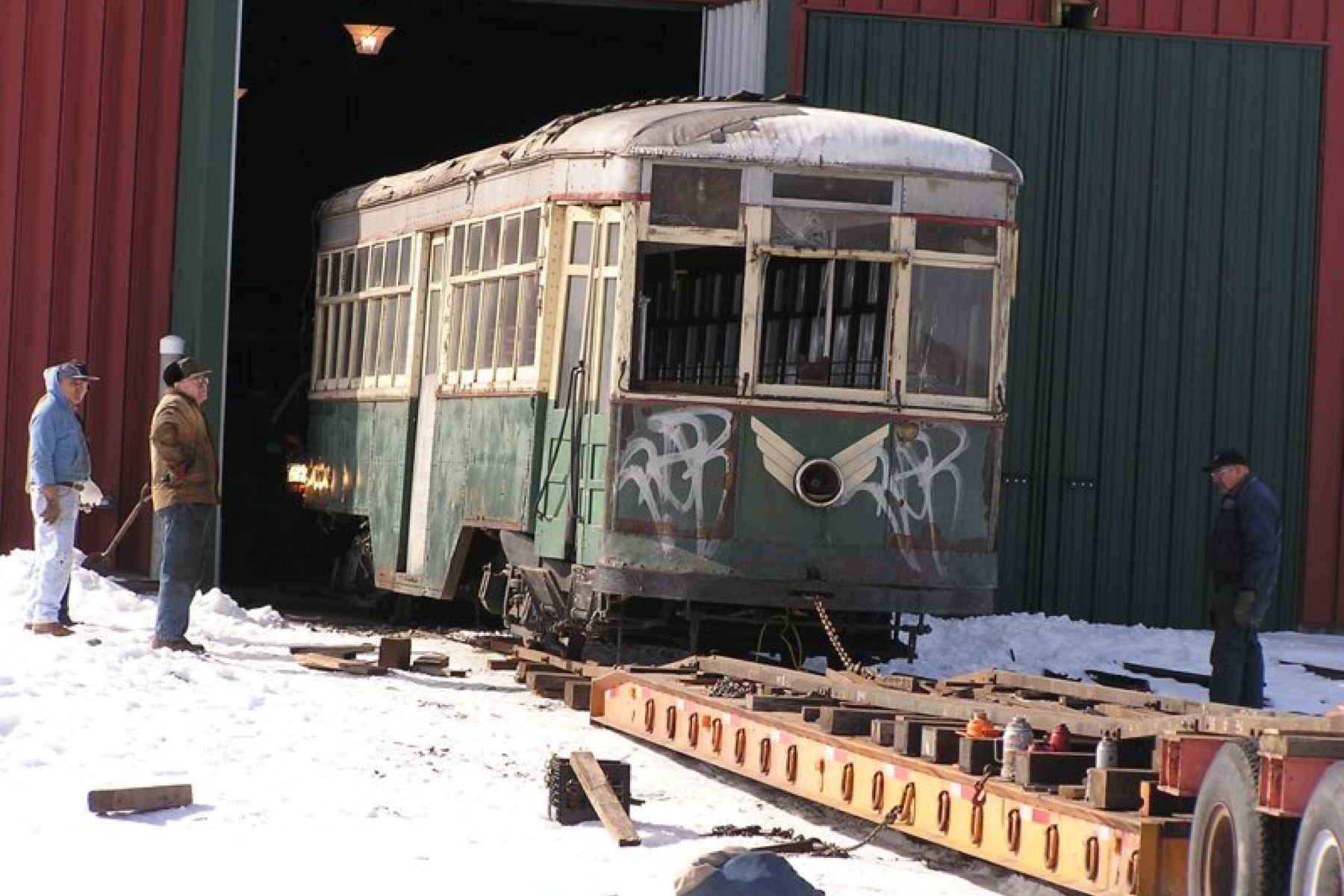 Unloading PTC 8042 at the Pennsylvania Trolley Museum
