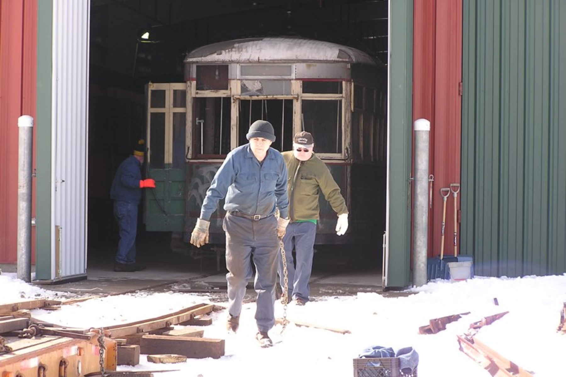 Unloading PTC 8042 at the Pennsylvania Trolley Museum