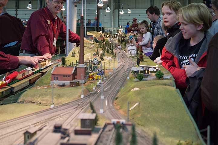 Railroad Hobby Show of 2016